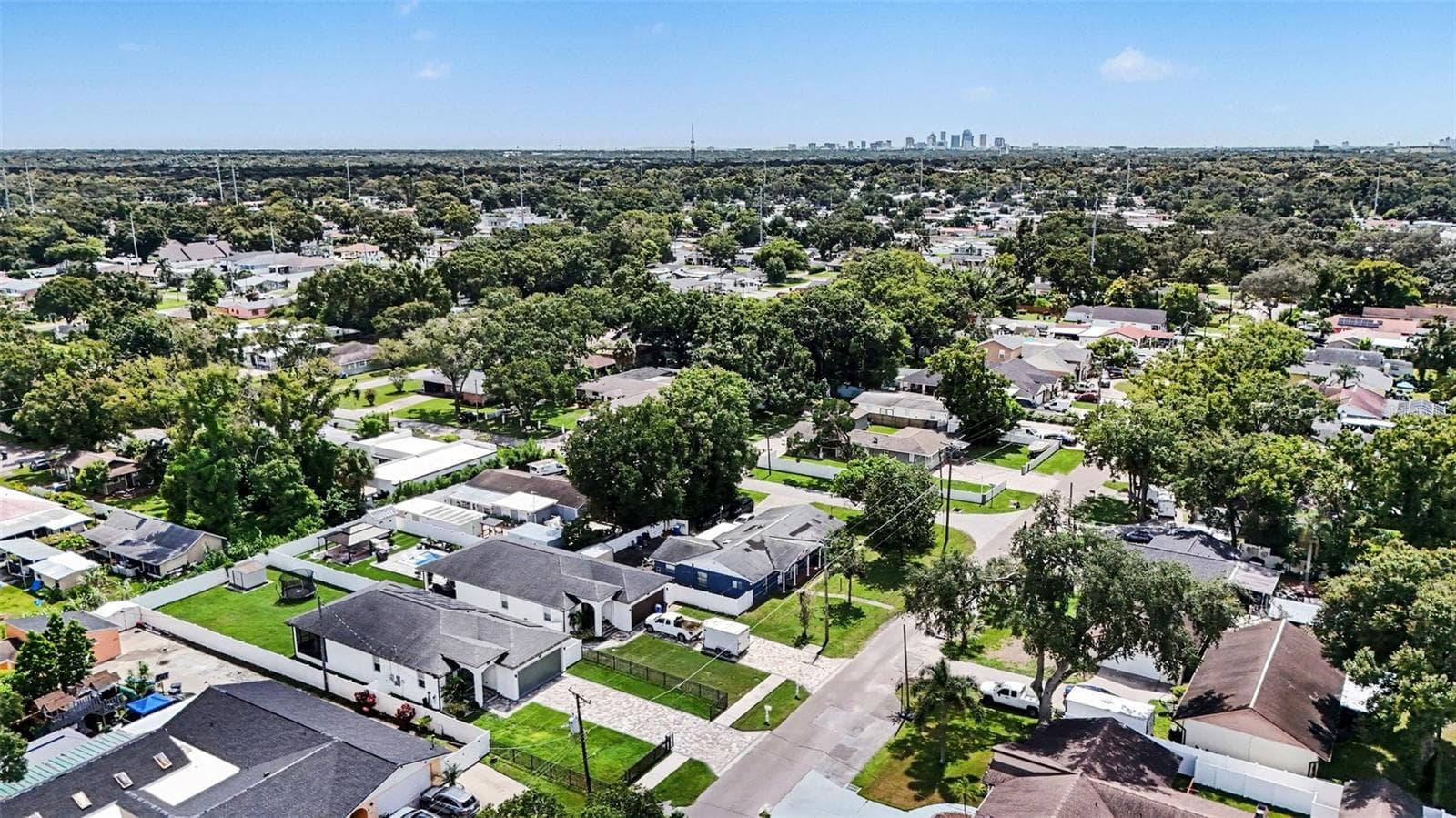 Single Family Residence at 8307 N GOMEZ AVE, TAMPA, photo 36 of 39