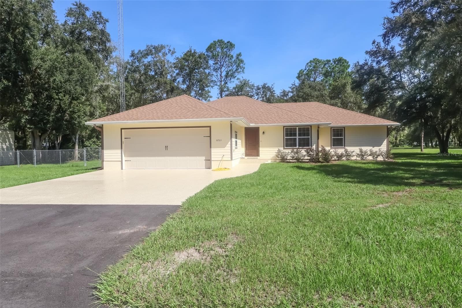 Single Family Residence at 6723 SW 95TH ST, HAMPTON, photo 2 of 58