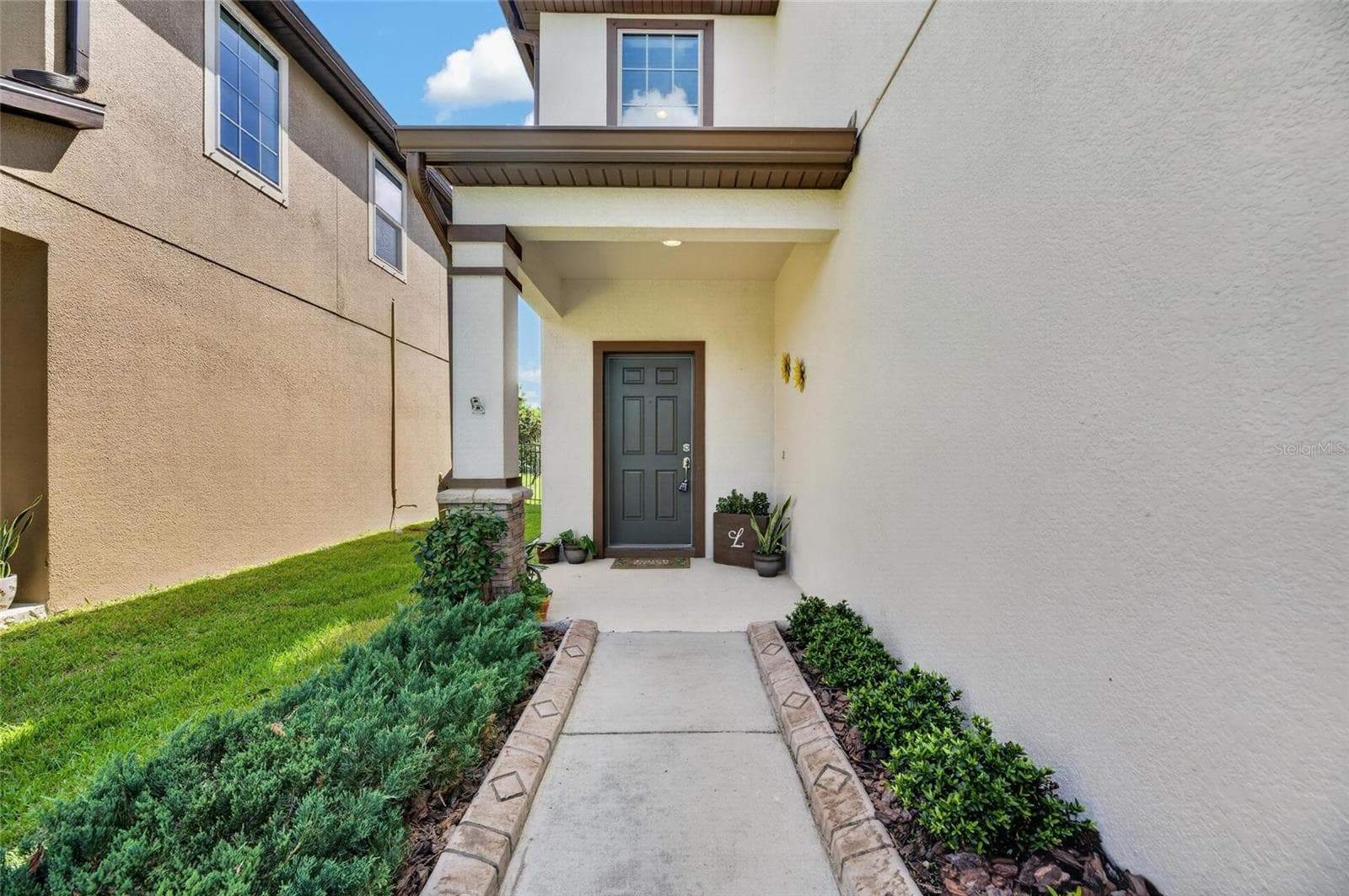 Single Family Residence at 1521 CUSTER BAYOU ST, RUSKIN, photo 12 of 91