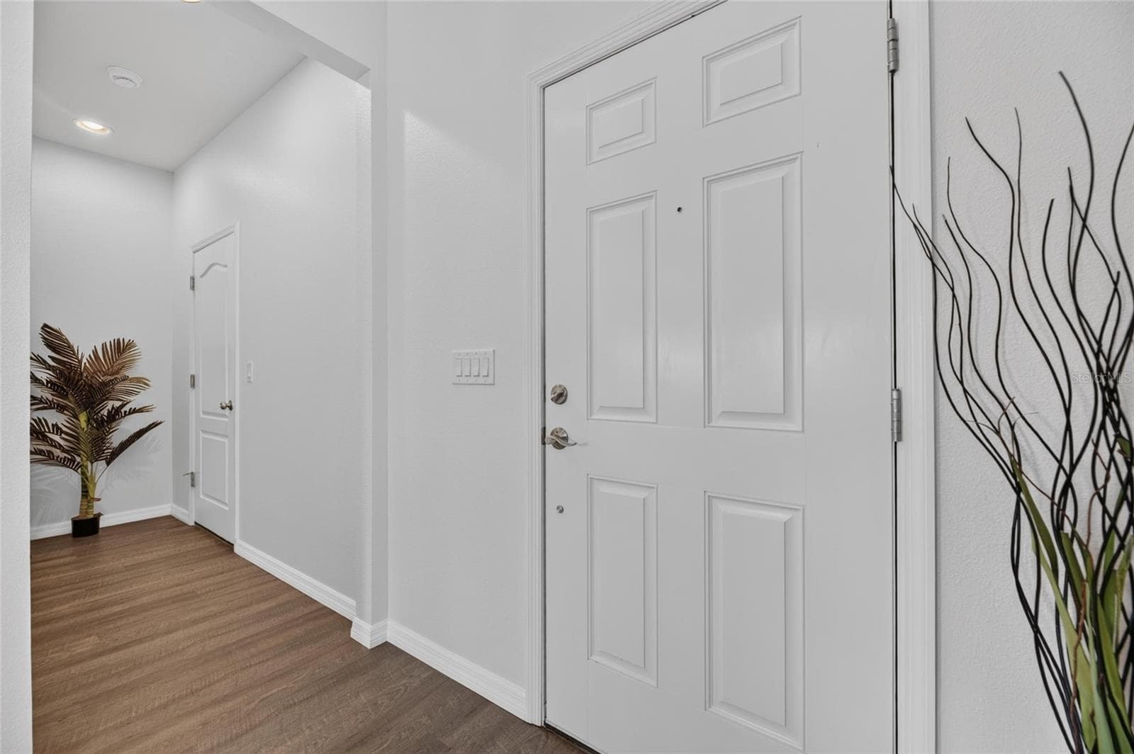 Single Family Residence at 1521 CUSTER BAYOU ST, RUSKIN, photo 15 of 91