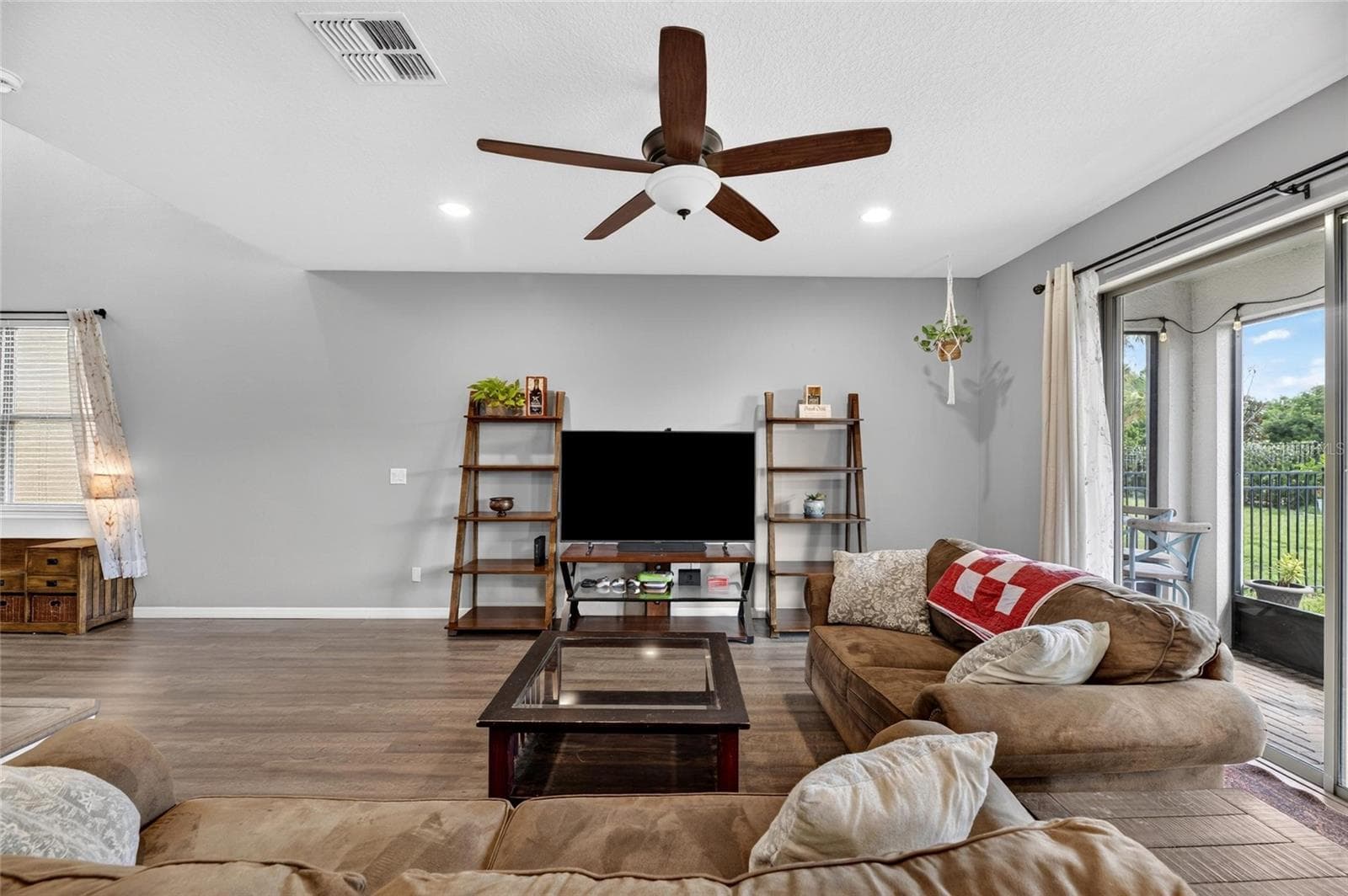 Single Family Residence at 1521 CUSTER BAYOU ST, RUSKIN, photo 21 of 91