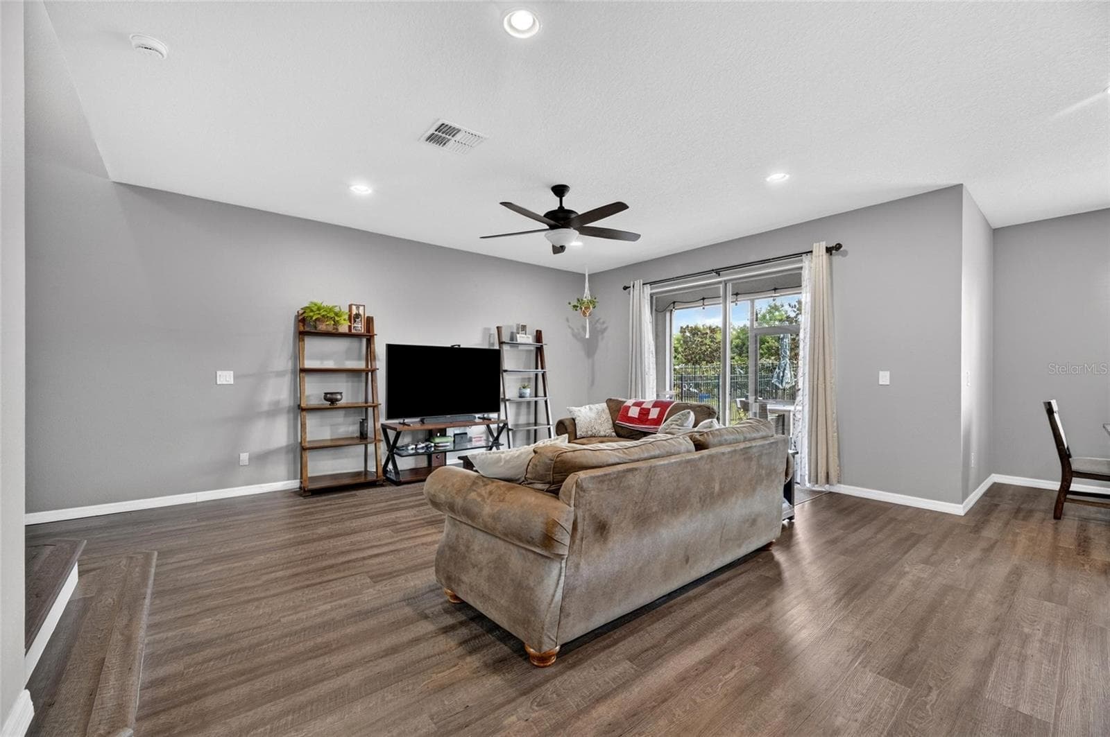 Single Family Residence at 1521 CUSTER BAYOU ST, RUSKIN, photo 22 of 91