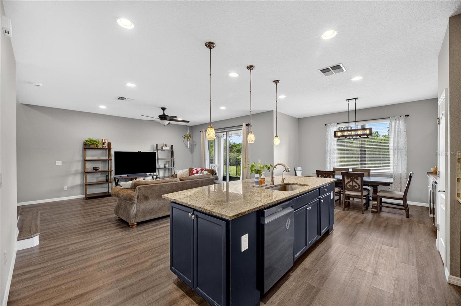 Single Family Residence at 1521 CUSTER BAYOU ST, RUSKIN, photo 29 of 91