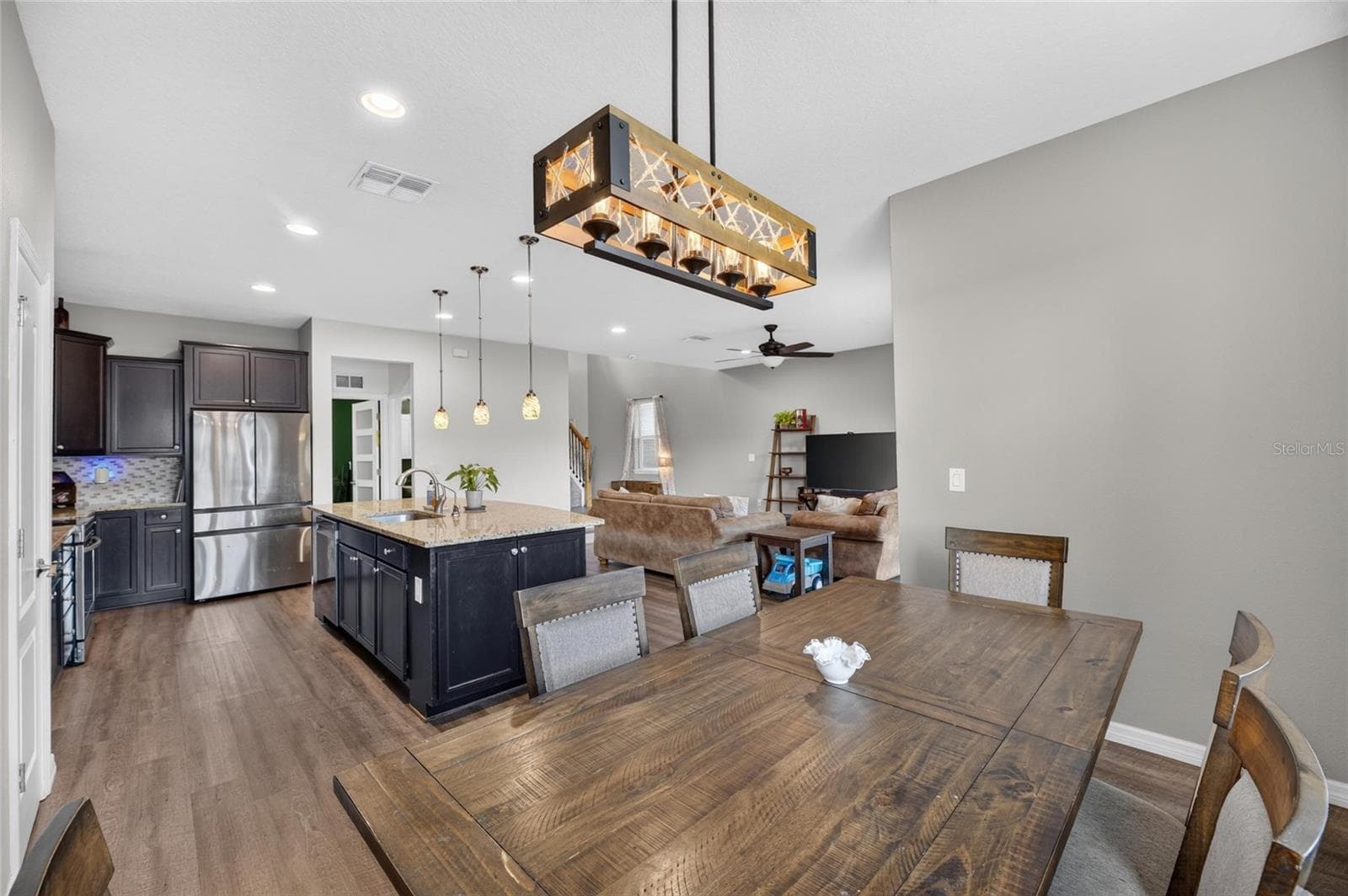 Single Family Residence at 1521 CUSTER BAYOU ST, RUSKIN, photo 32 of 91