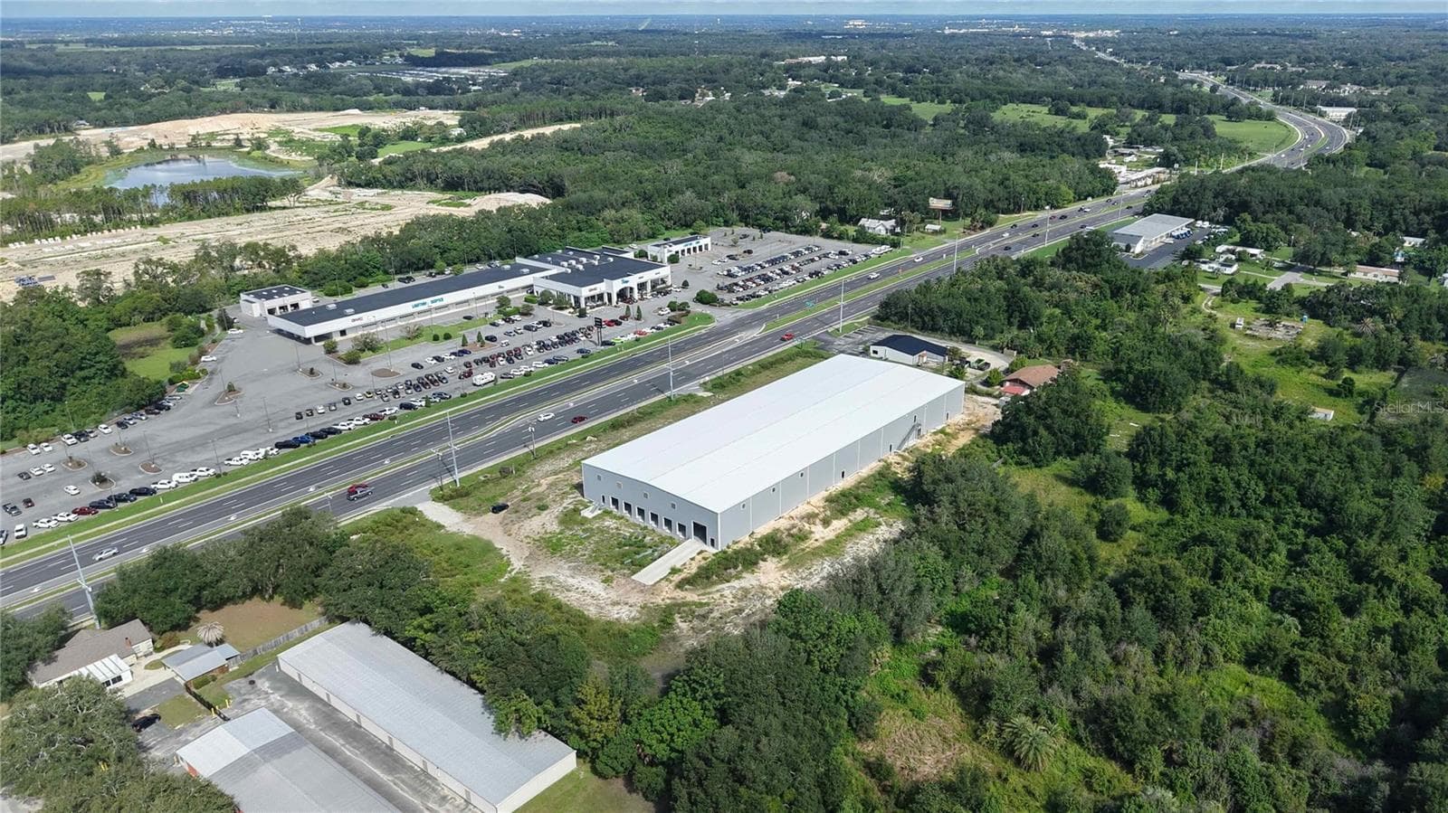 2221 N US HIGHWAY 27/441