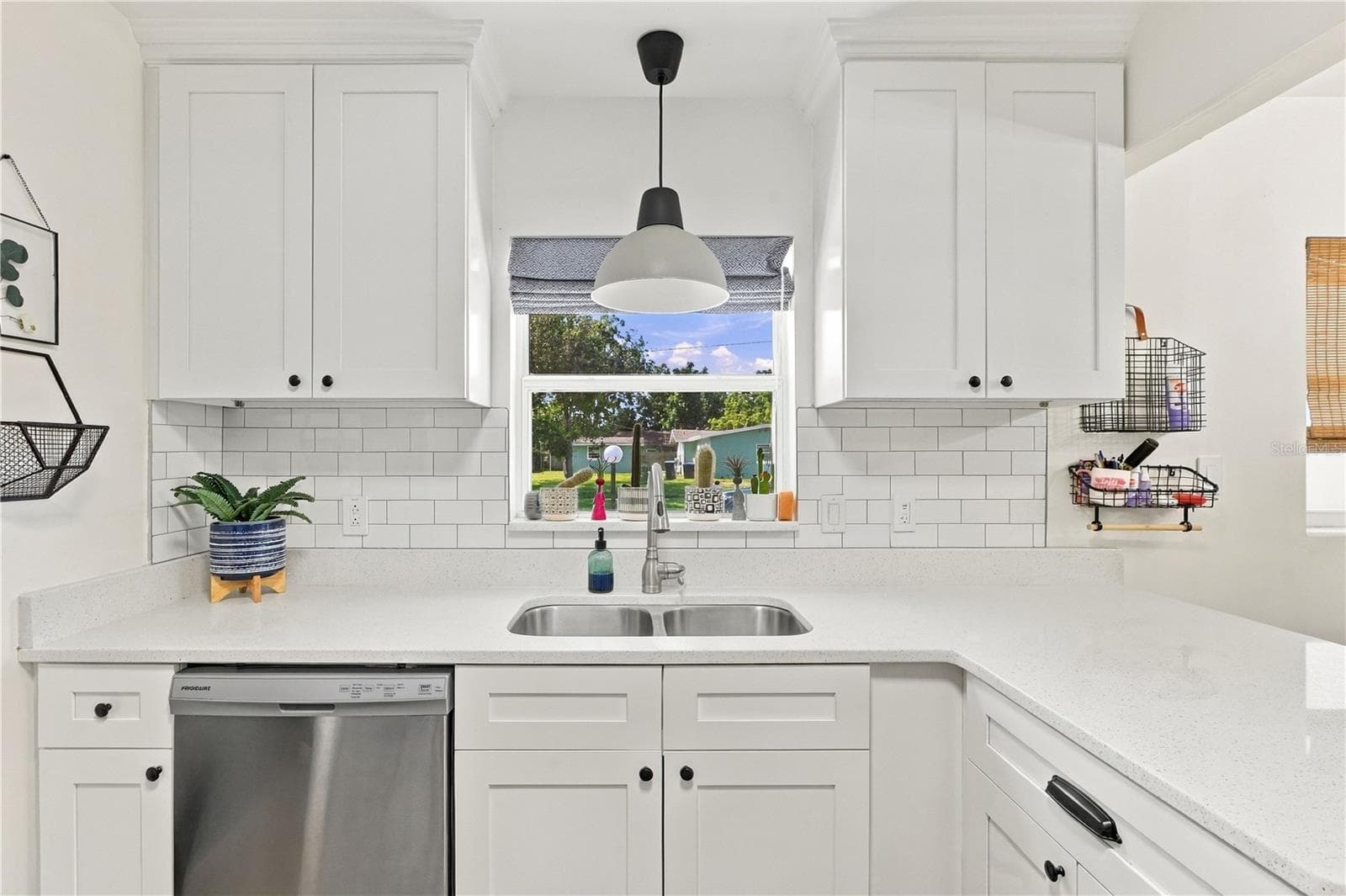 Single Family Residence at 303 HALSEY ST, ORLANDO, photo 9 of 45