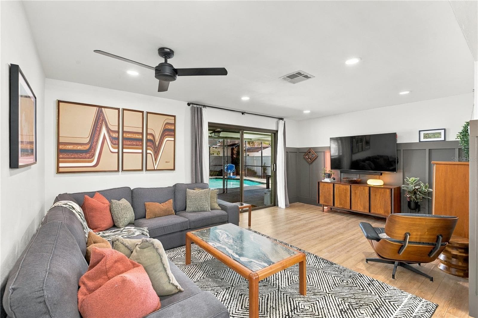 Single Family Residence at 303 HALSEY ST, ORLANDO, photo 11 of 45