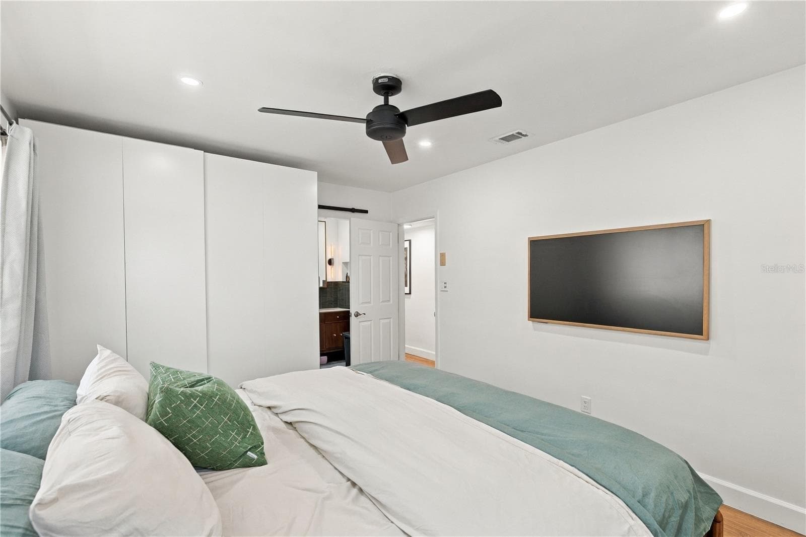 Single Family Residence at 303 HALSEY ST, ORLANDO, photo 19 of 45