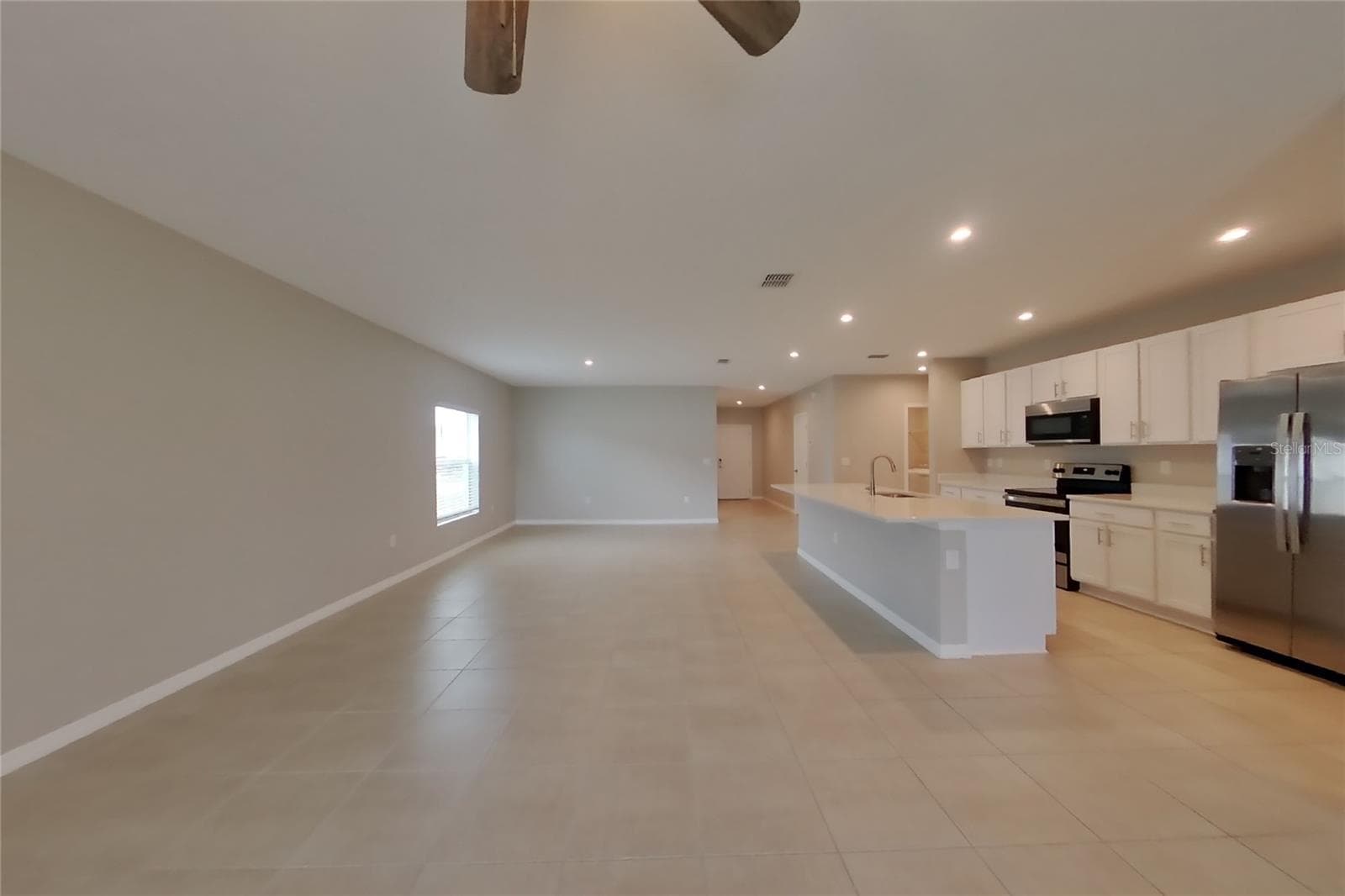Single Family Residence at KISSIMMEE, photo 2 of 15