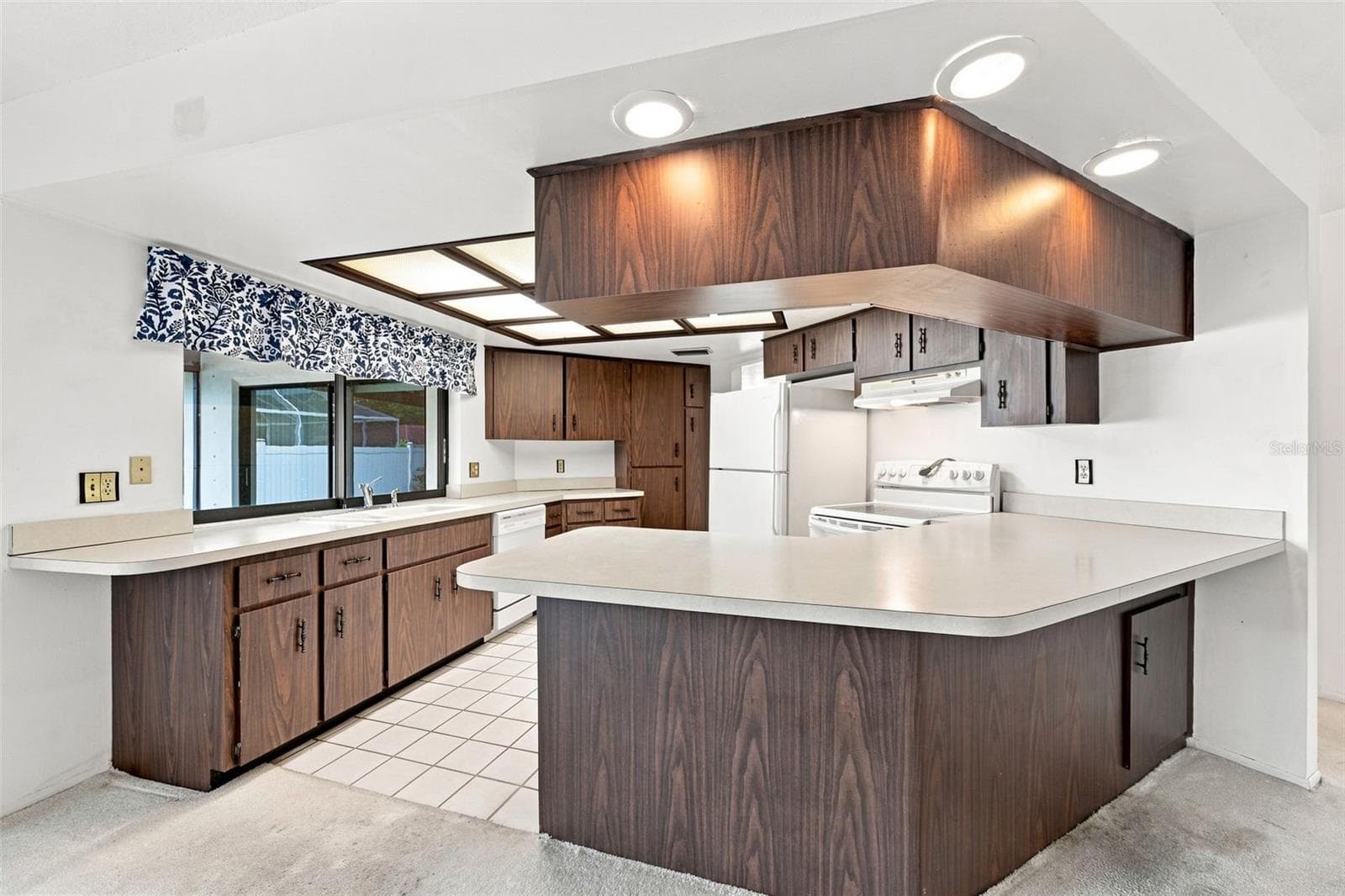Single Family Residence at 203 HILLCREST DR, SAFETY HARBOR, photo 11 of 51