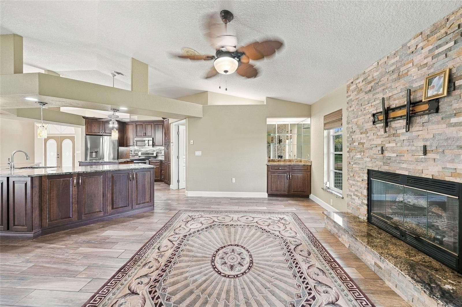 Family Room - 2320 BENDWAY DR, PORT CHARLOTTE