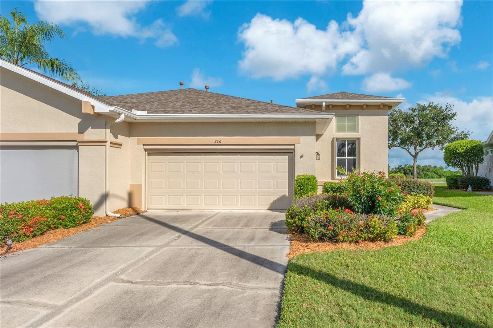 Half Duplex at 2451 SIFIELD GREENS WAY, SUN CITY CENTER, photo 2 of 32