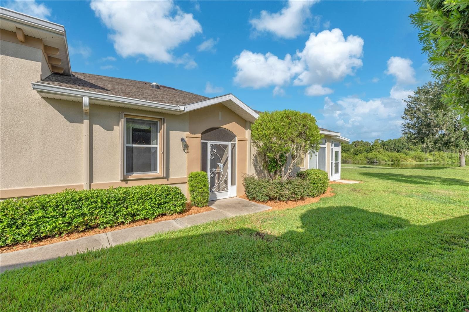Half Duplex at 2451 SIFIELD GREENS WAY, SUN CITY CENTER, photo 4 of 32