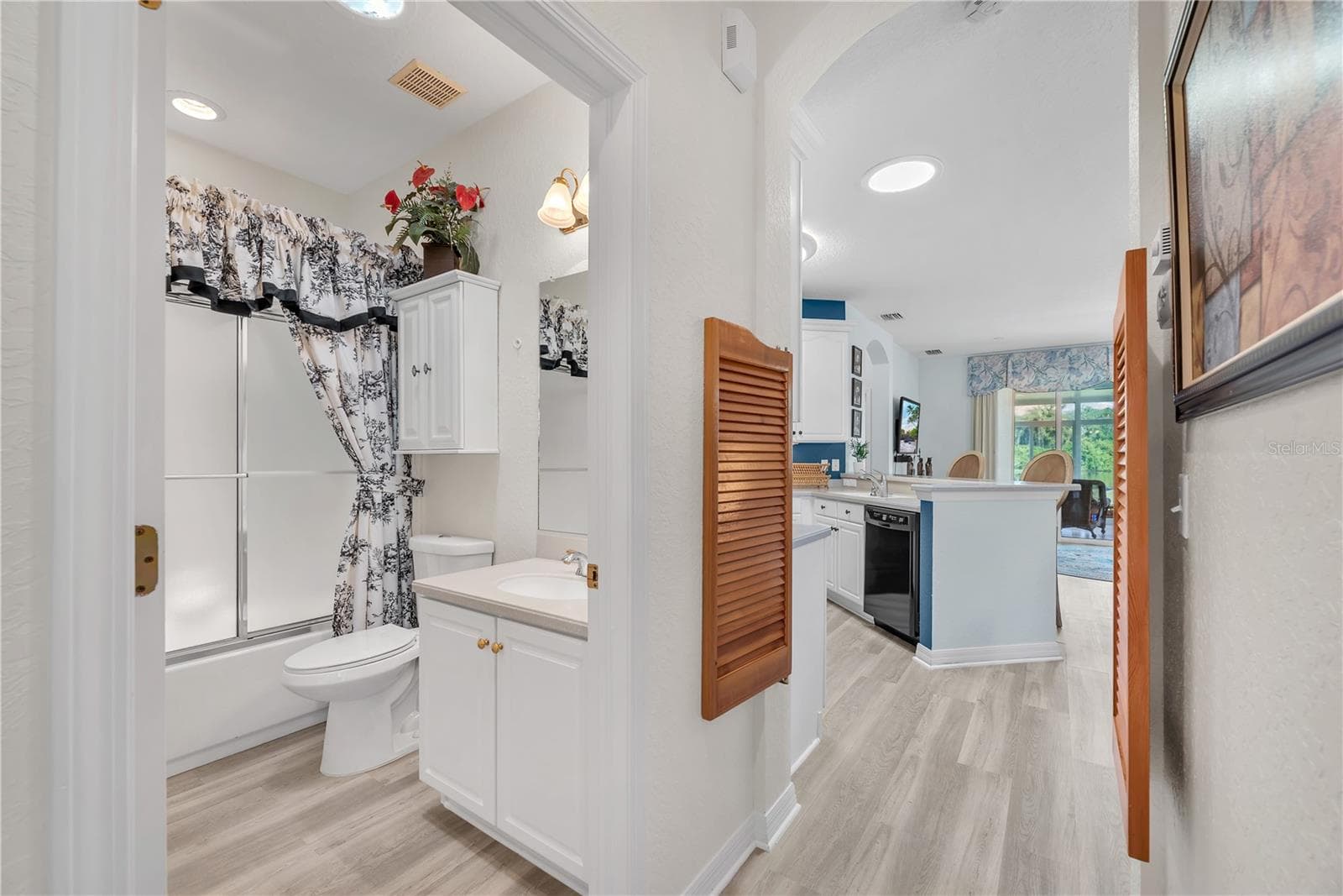 Half Duplex at 2451 SIFIELD GREENS WAY, SUN CITY CENTER, photo 17 of 32