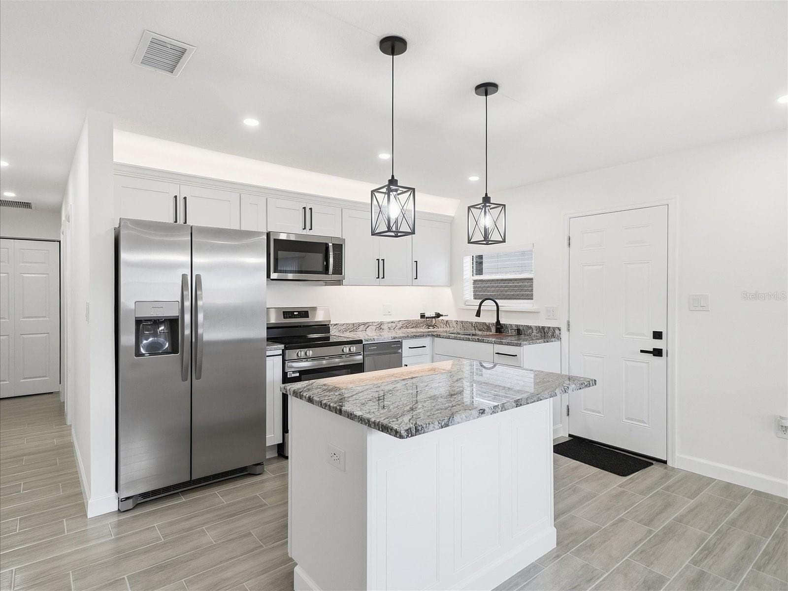 Kitchen - 4511 20TH AVE S, ST PETERSBURG