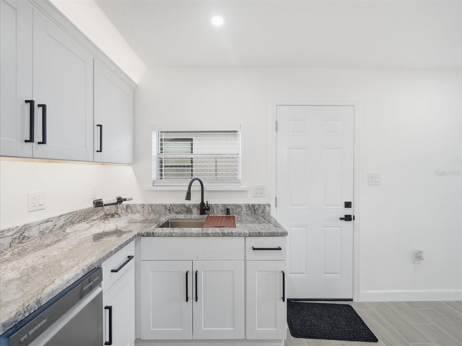 Kitchen - 4511 20TH AVE S, ST PETERSBURG