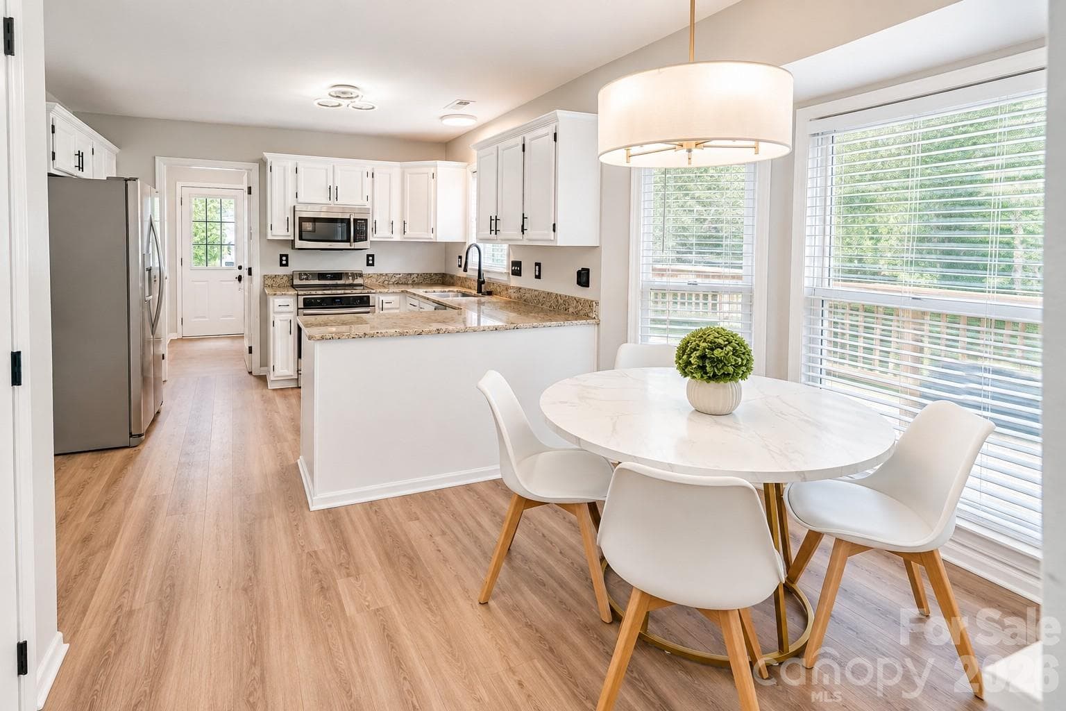 Single Family Residence at 3100 Wellhouse Court, Charlotte, photo 7 of 18