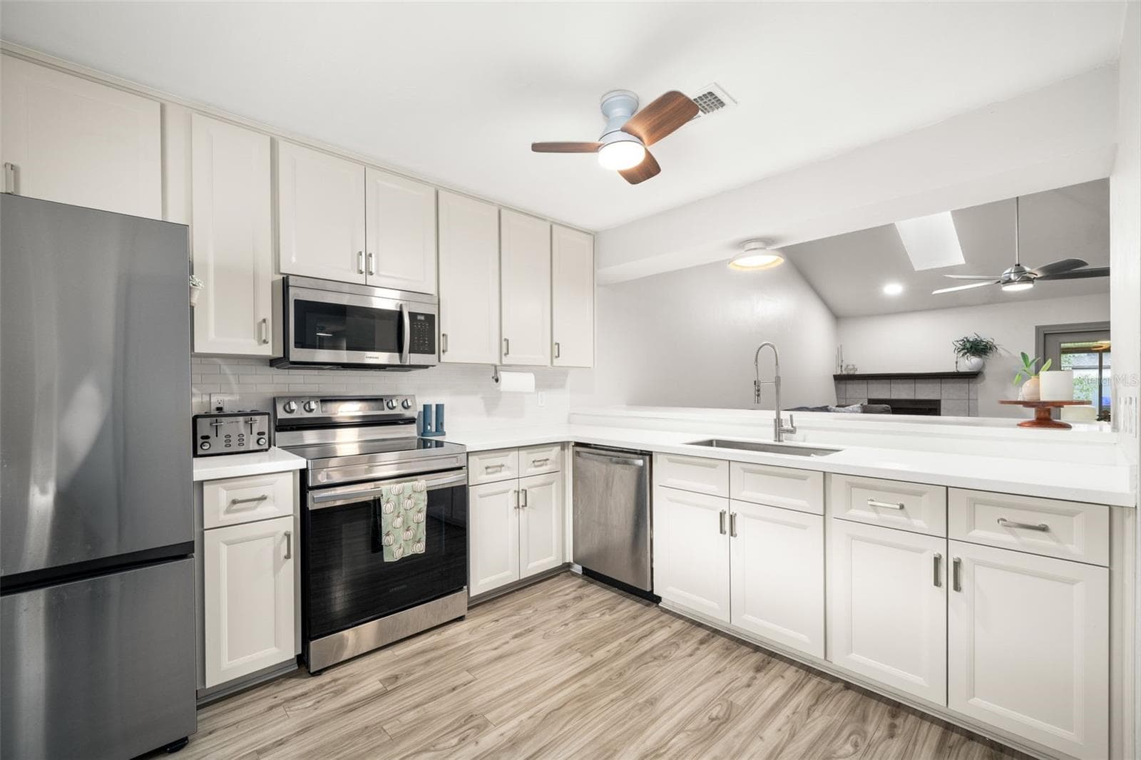 Updated Kitchen - 3745 NW 58TH PL, GAINESVILLE