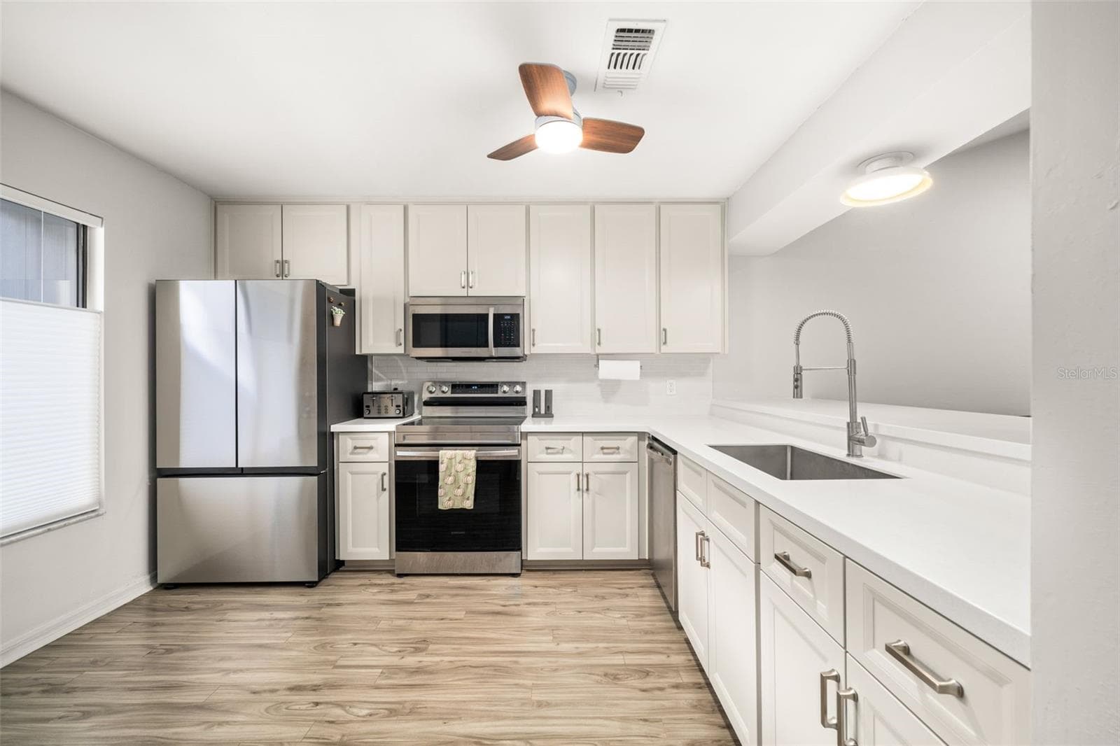 Updated Kitchen - 3745 NW 58TH PL, GAINESVILLE