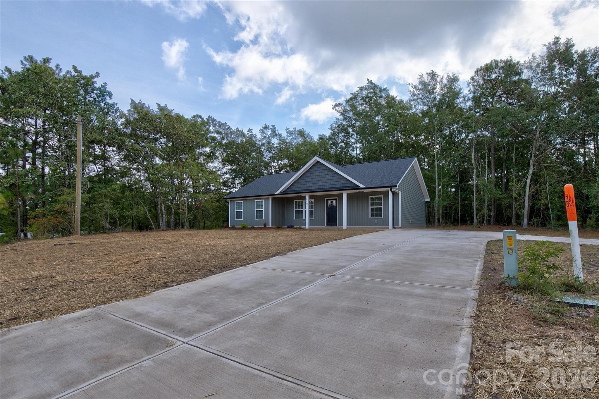 Single Family Residence at 519 S Third Street, McBee, photo 6 of 42