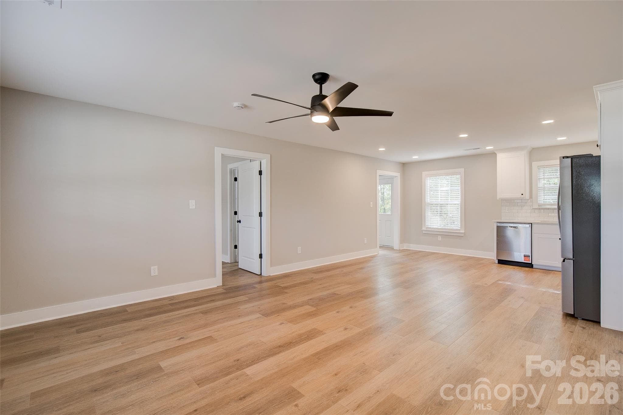 Single Family Residence at 519 S Third Street, McBee, photo 11 of 42