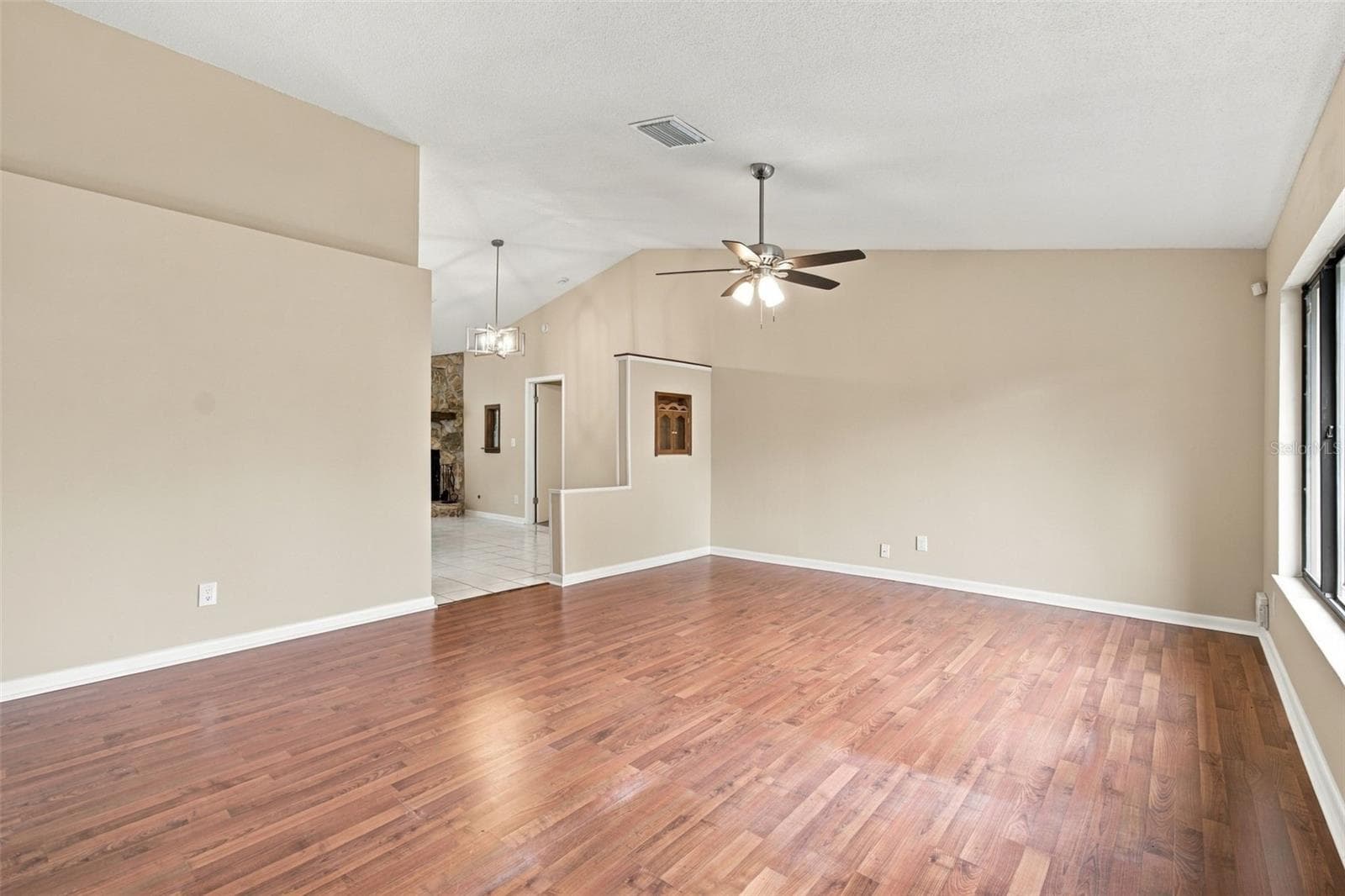 Single Family Residence at 9403 HORIZON DR, SPRING HILL, photo 5 of 27