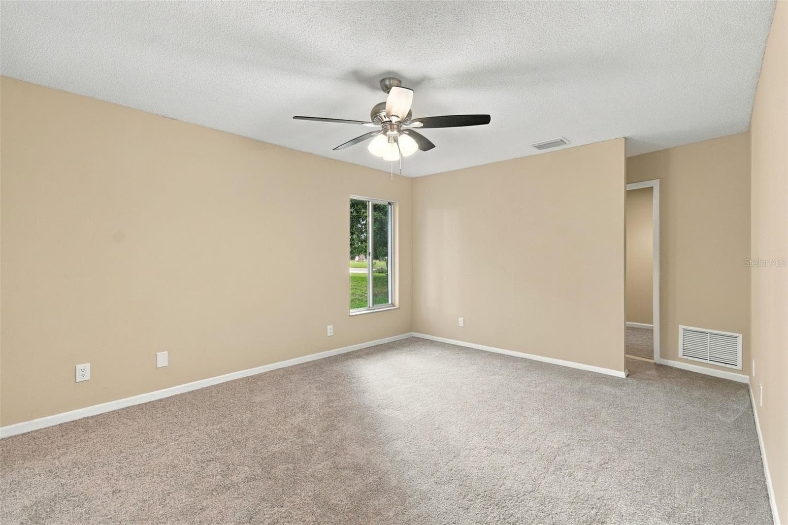 Single Family Residence at 9403 HORIZON DR, SPRING HILL, photo 17 of 27