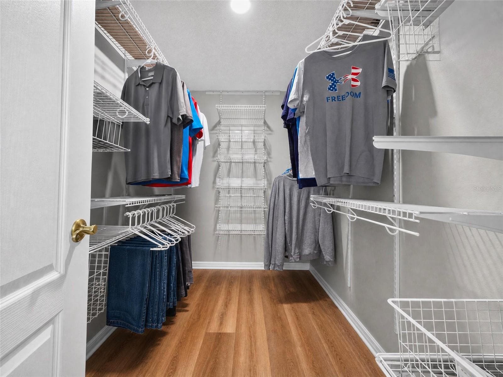 Primary Bedroom Walk-in Closet - 21506 QUEEN ANNE CT, LEESBURG