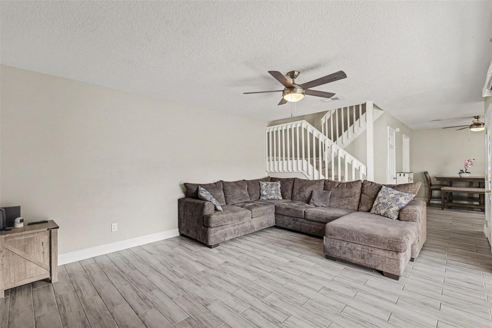 Townhouse at 8114 OAK TRACE WAY #C, TAMPA, photo 2 of 17