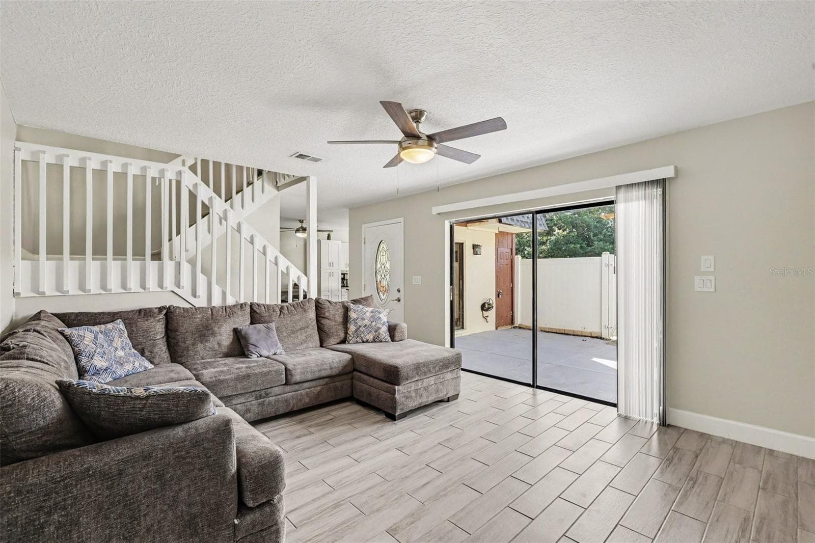 Townhouse at 8114 OAK TRACE WAY #C, TAMPA, photo 3 of 17