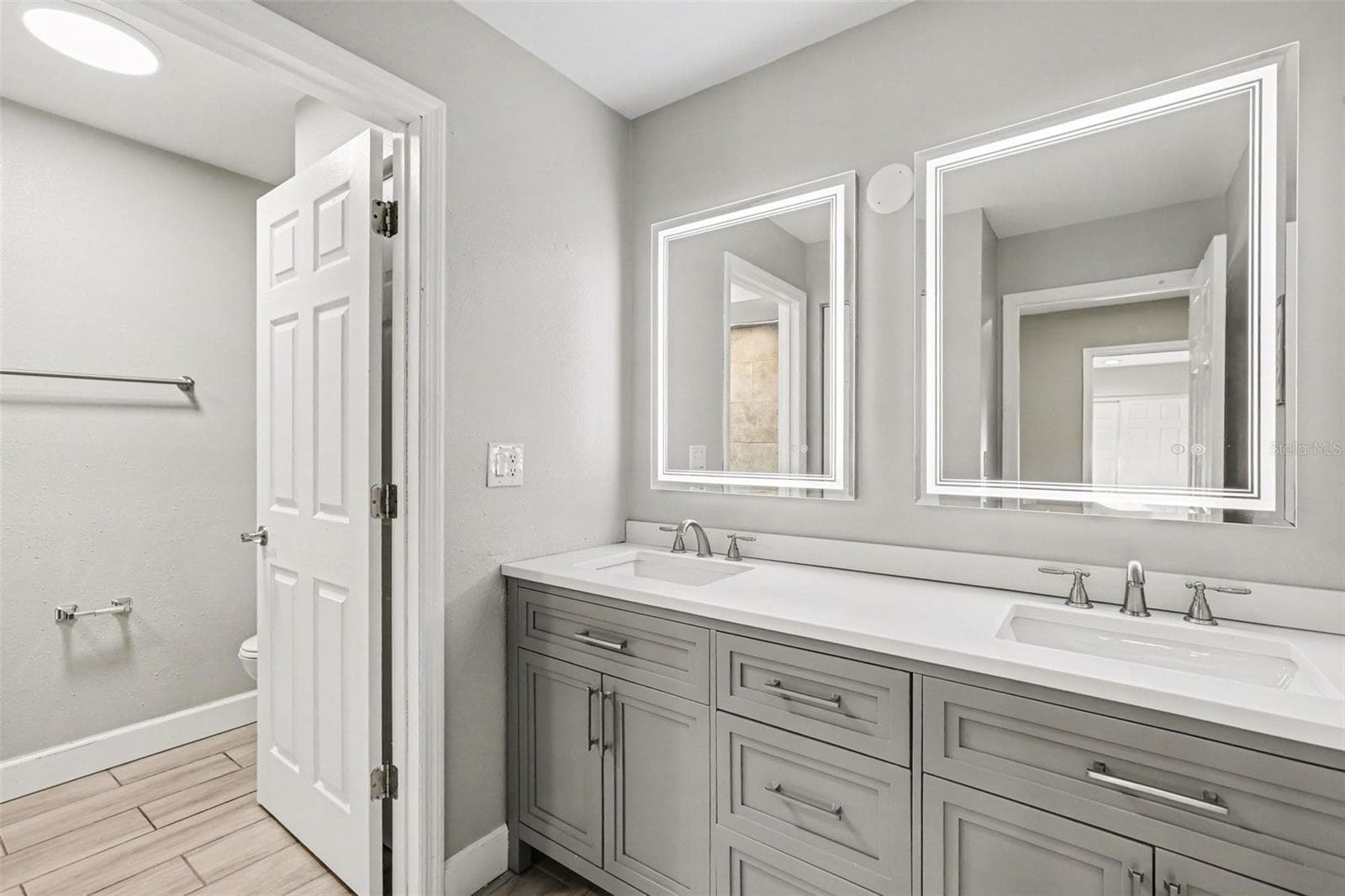 Townhouse at 8114 OAK TRACE WAY #C, TAMPA, photo 14 of 17