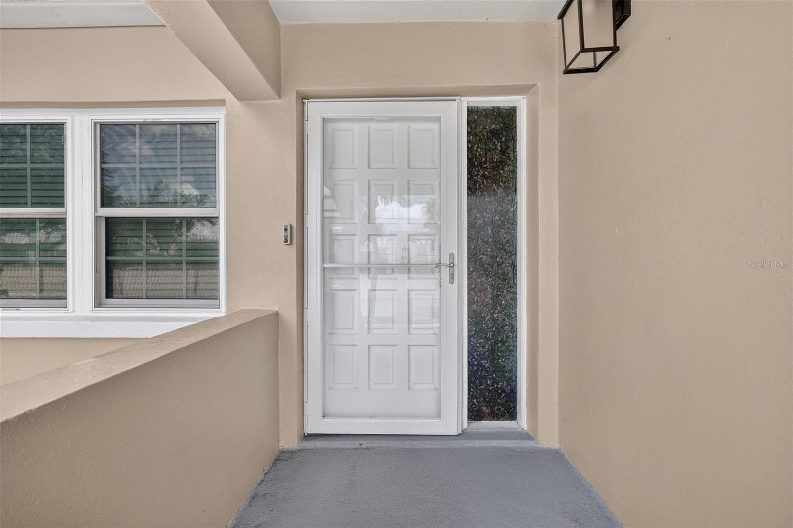 Condominium at 8352 MEADOWBROOK DR #10, SEMINOLE, photo 4 of 36