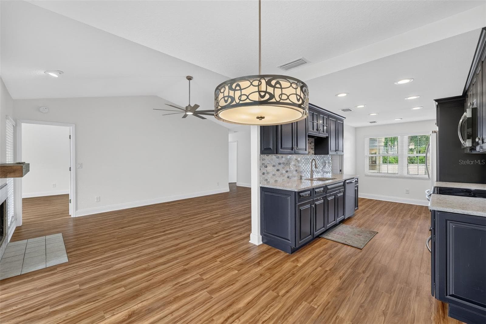 Condominium at 8352 MEADOWBROOK DR #10, SEMINOLE, photo 10 of 36