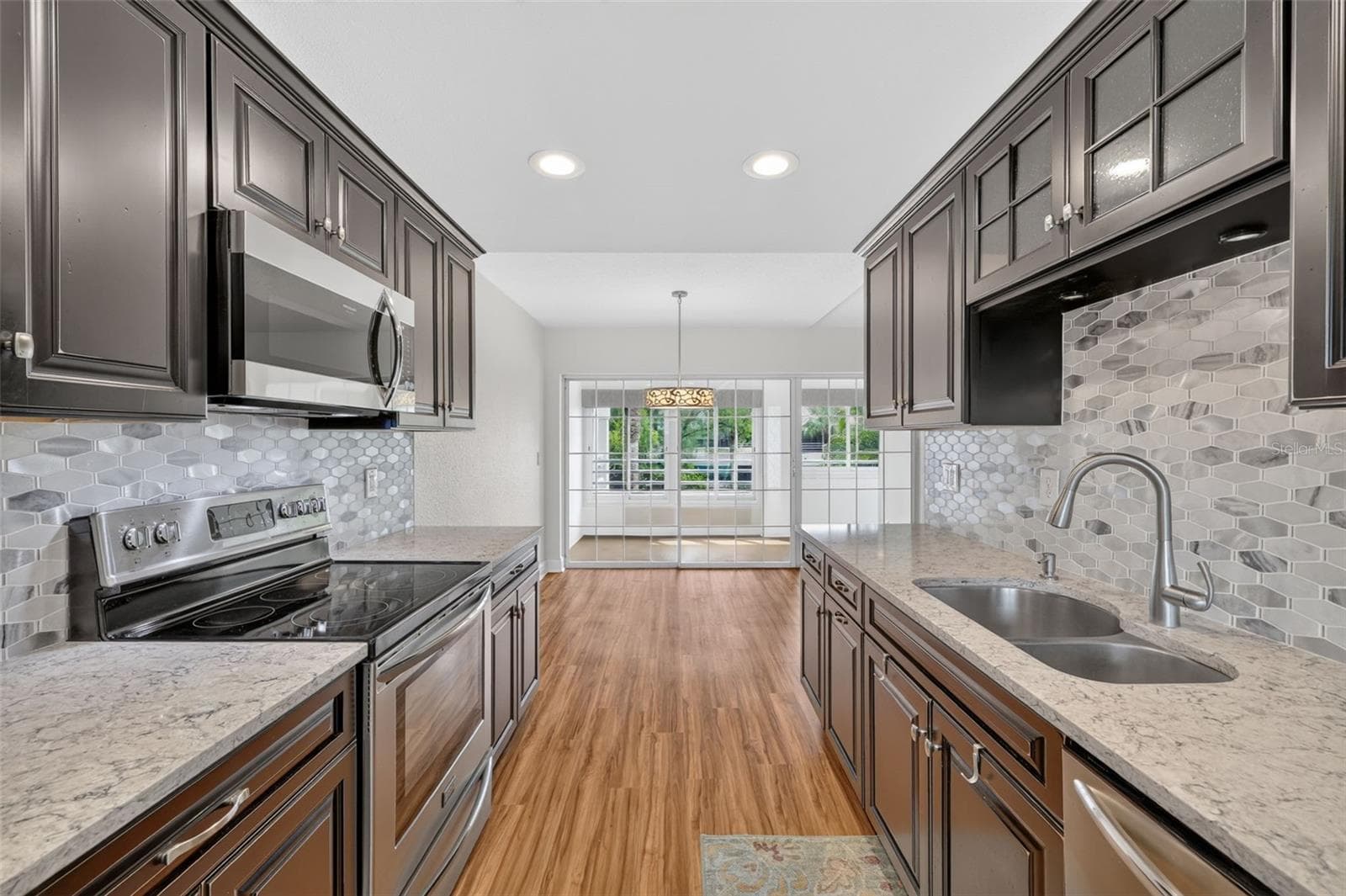 Condominium at 8352 MEADOWBROOK DR #10, SEMINOLE, photo 12 of 36