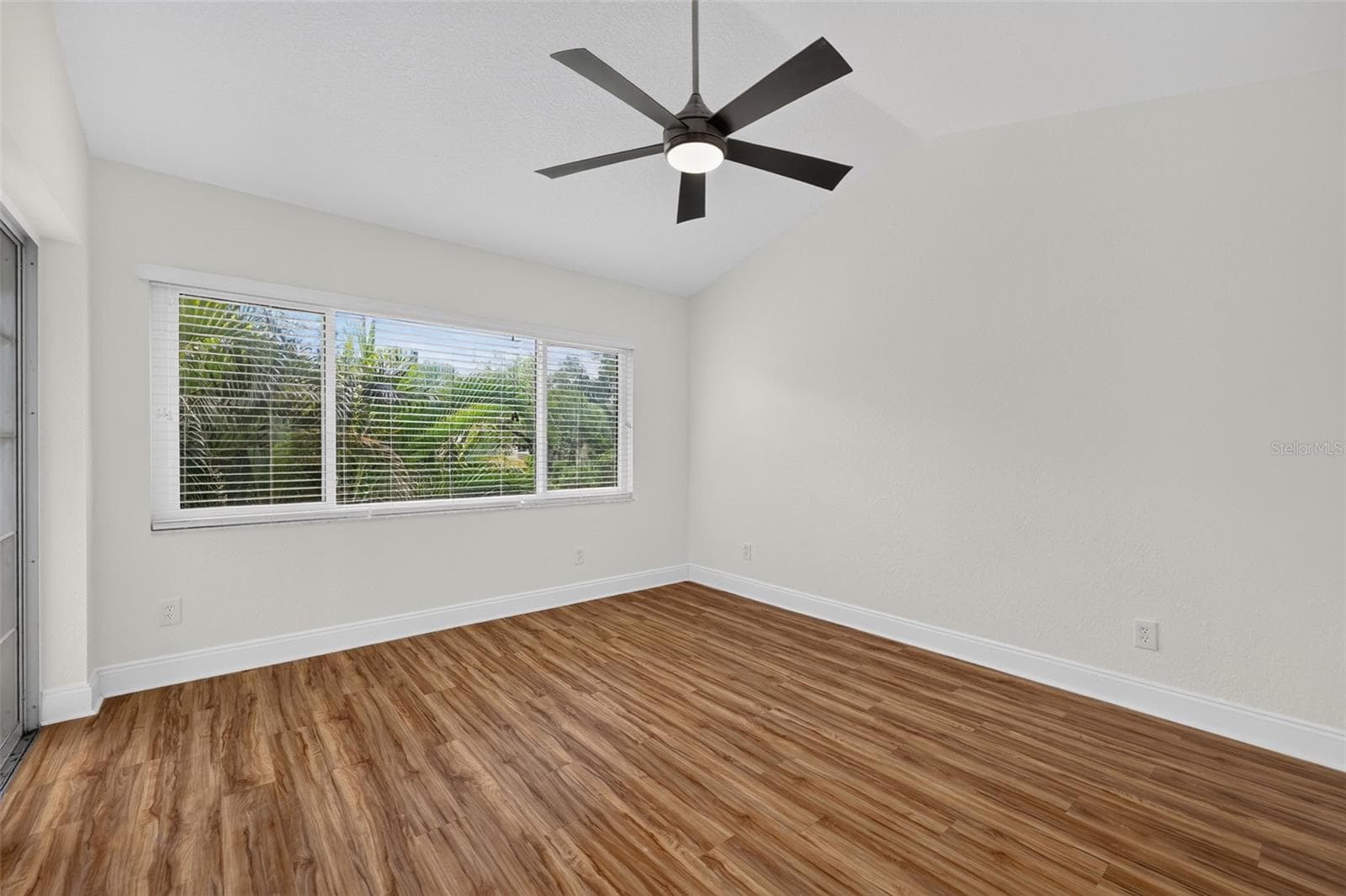 Condominium at 8352 MEADOWBROOK DR #10, SEMINOLE, photo 16 of 36