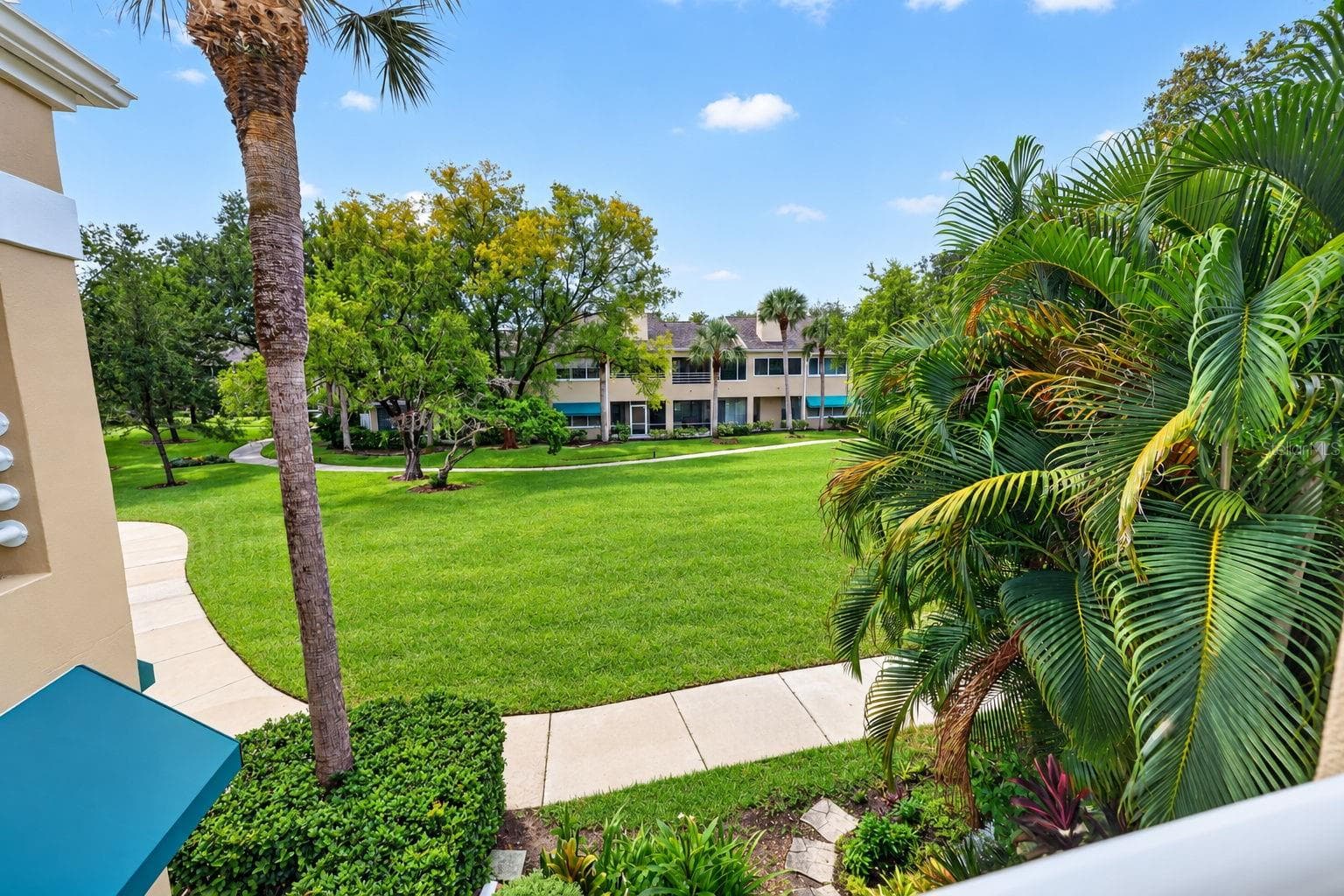 Condominium at 8352 MEADOWBROOK DR #10, SEMINOLE, photo 23 of 36