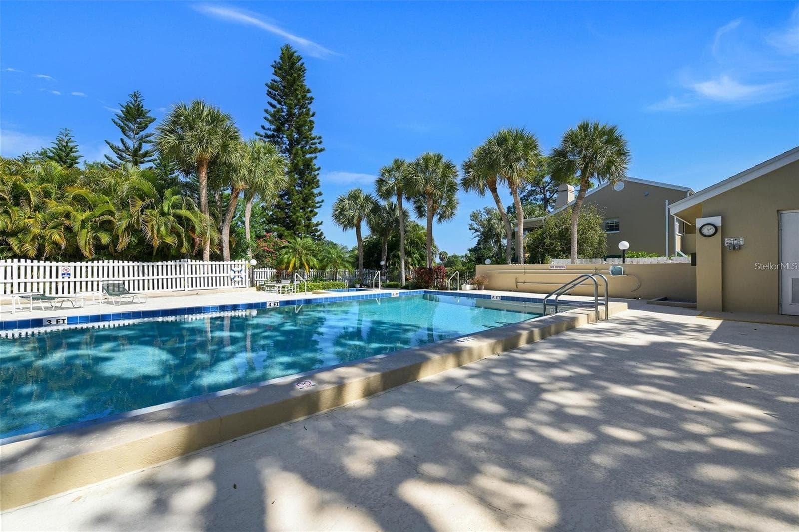 Condominium at 8352 MEADOWBROOK DR #10, SEMINOLE, photo 36 of 36