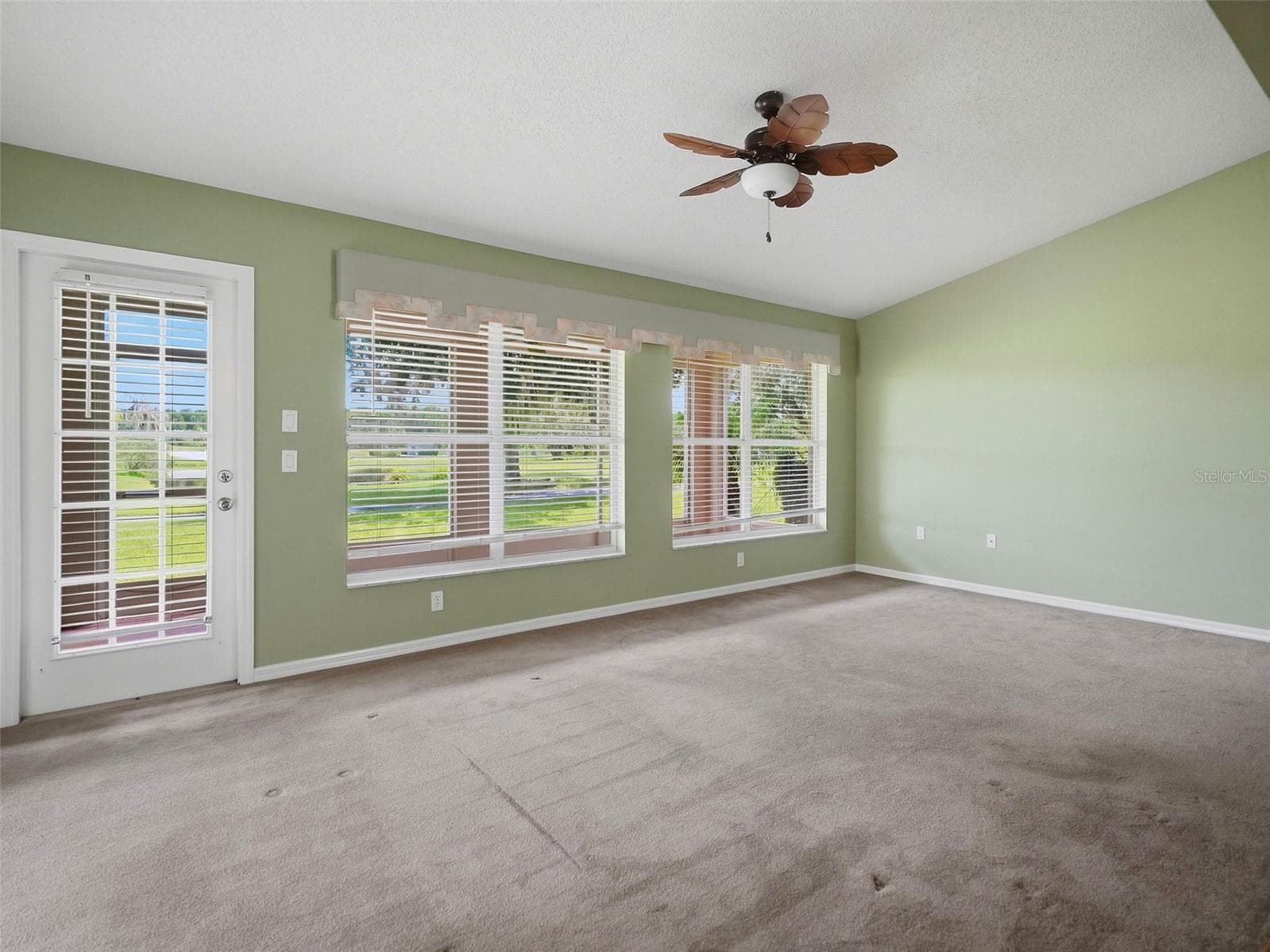 Villa at 1023 ALMONDWOOD DR, NEW PORT RICHEY, photo 12 of 64