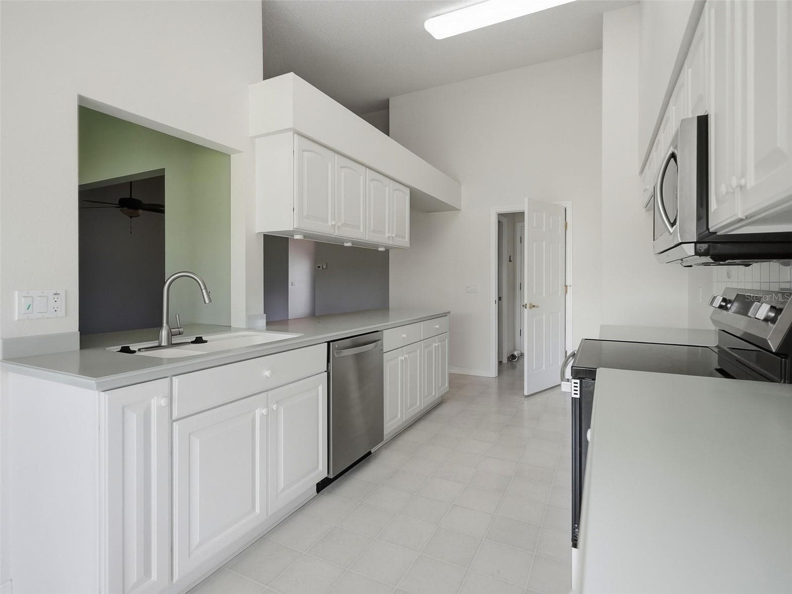 Villa at 1023 ALMONDWOOD DR, NEW PORT RICHEY, photo 18 of 64