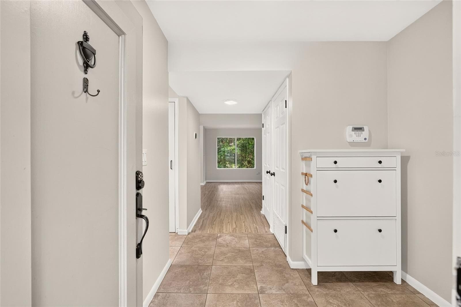foyer - 4411 BLACK FOREST WAY, GAINESVILLE