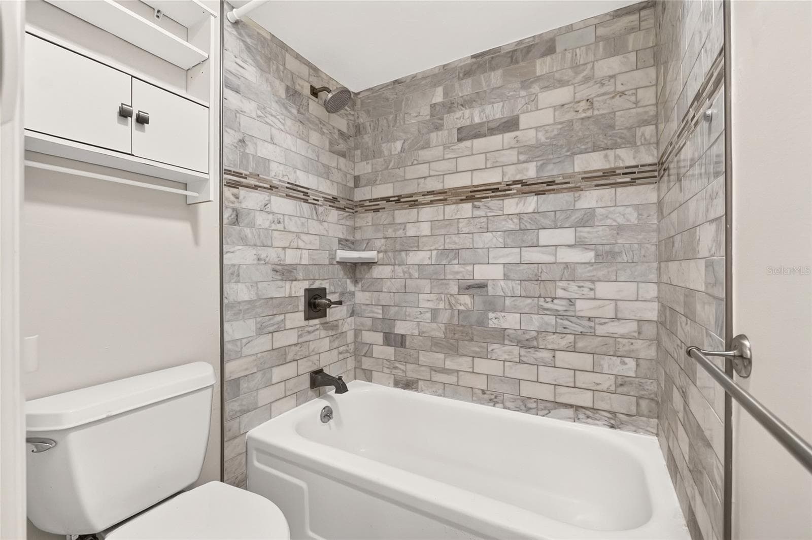 primary bath - 4411 BLACK FOREST WAY, GAINESVILLE