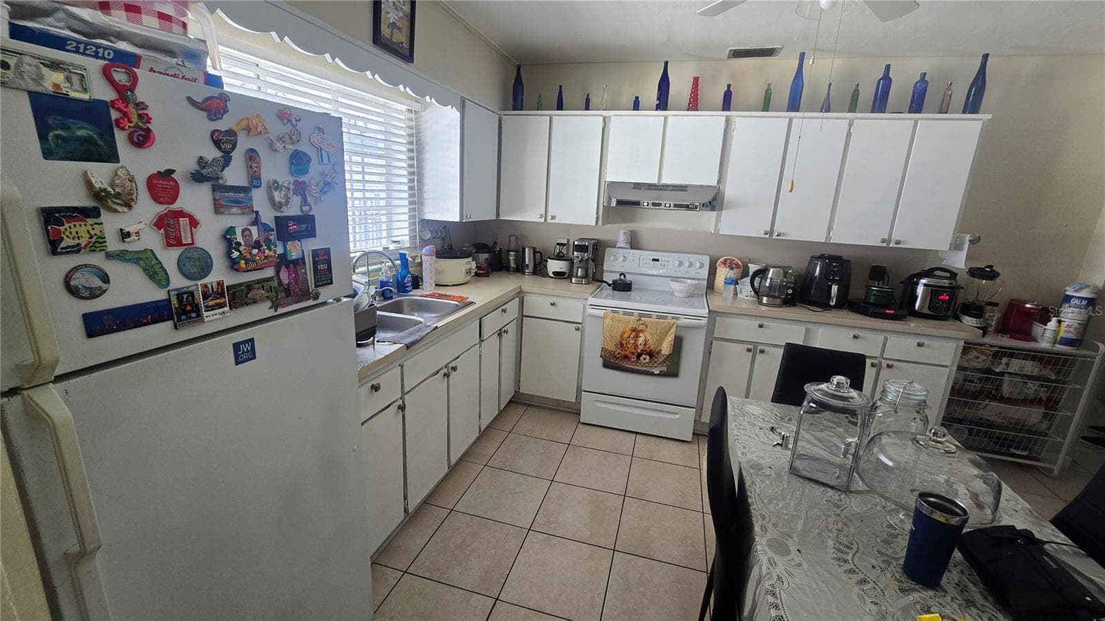 Single Family Residence at 1205 E 26TH AVE, TAMPA, photo 7 of 11