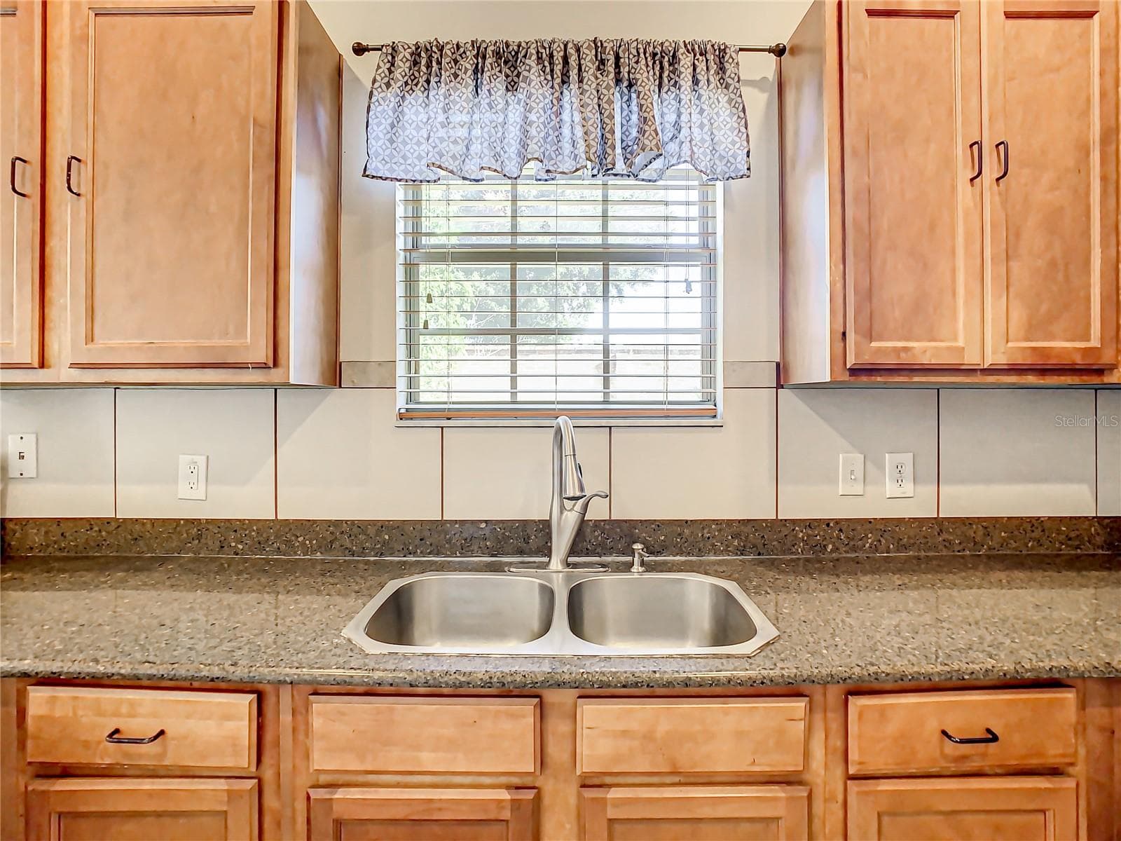 Single Family Residence at 8735 ISLA BELLA DR, ORLANDO, photo 9 of 22