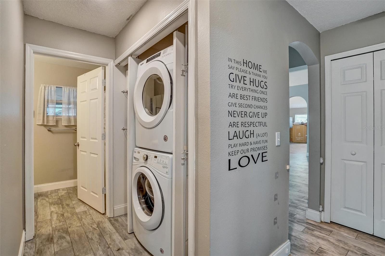 LAUNRY - 3046 BLAINE CIR, DELTONA