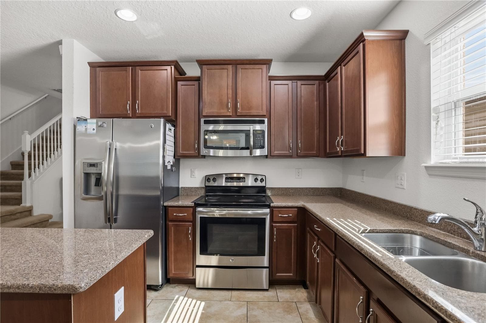 Single Family Residence at 3637 BLACK DOG CT, TAVARES, photo 16 of 32