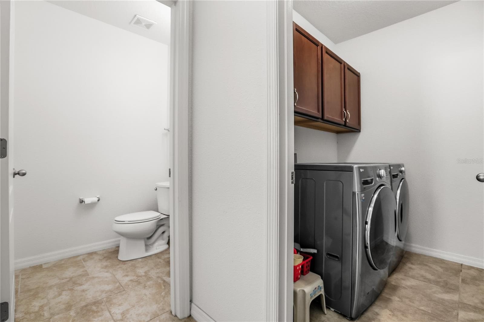 Single Family Residence at 3637 BLACK DOG CT, TAVARES, photo 18 of 32