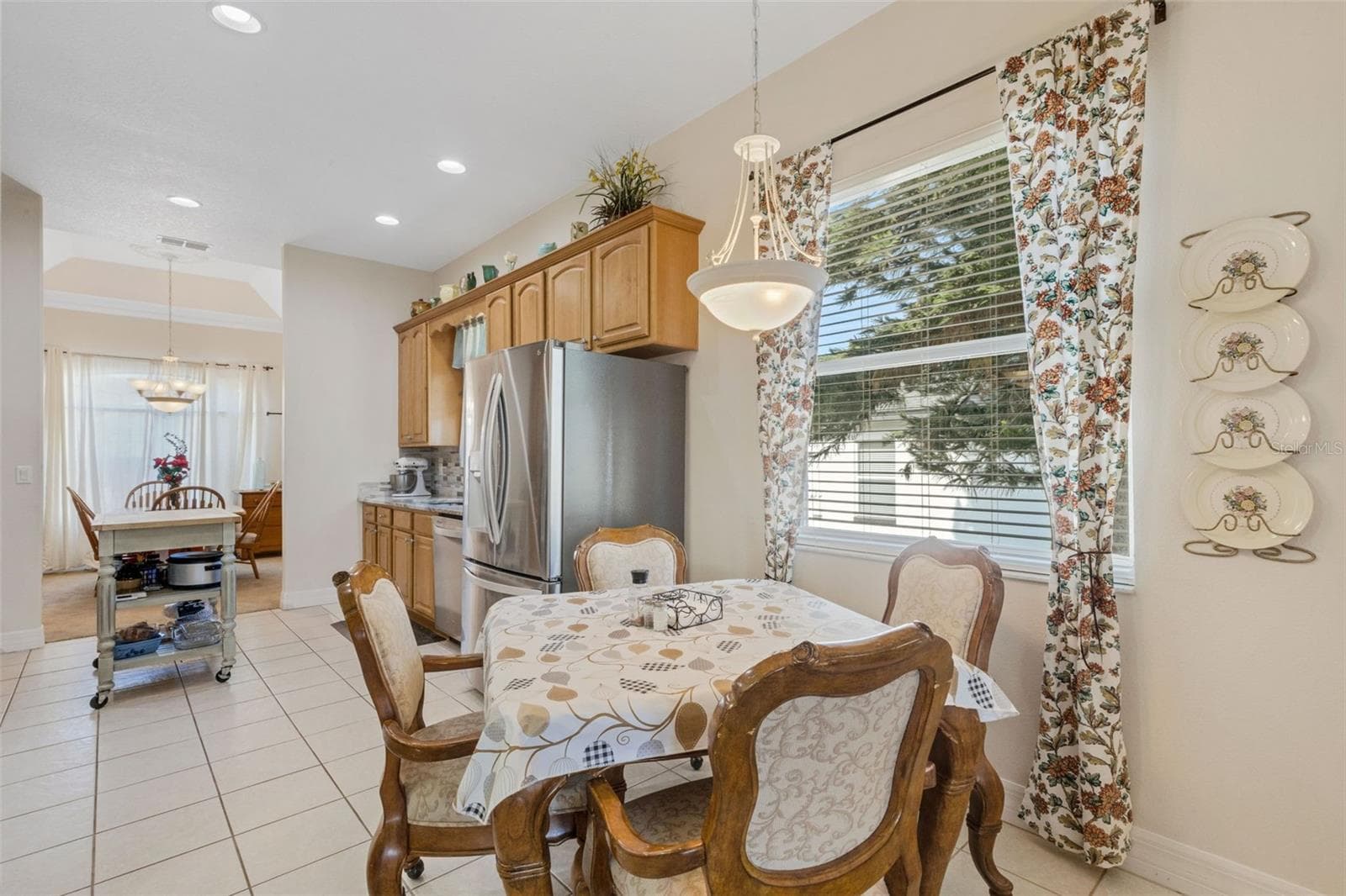 Single Family Residence at 2617 HICKORY VIEW LOOP, LAKELAND, photo 6 of 42