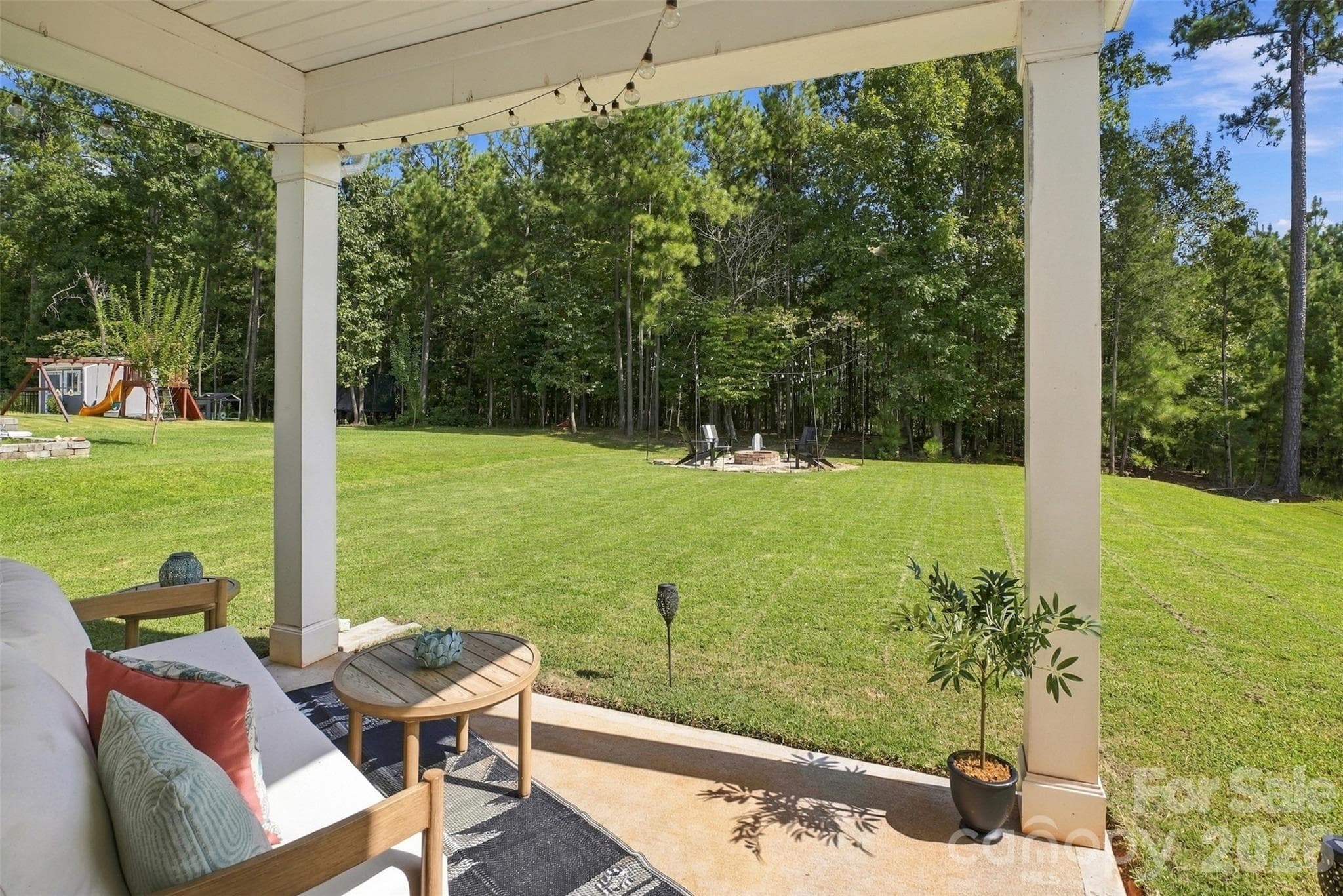 Single Family Residence at 628 Heron View Drive, York, photo 34 of 43