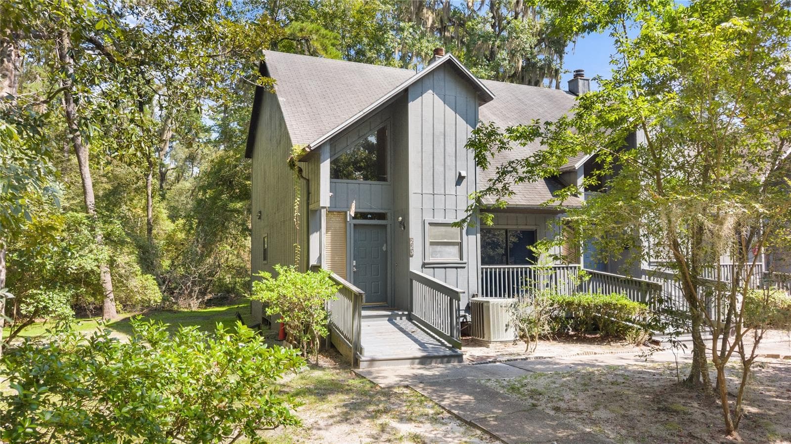 223 NW 34TH ST