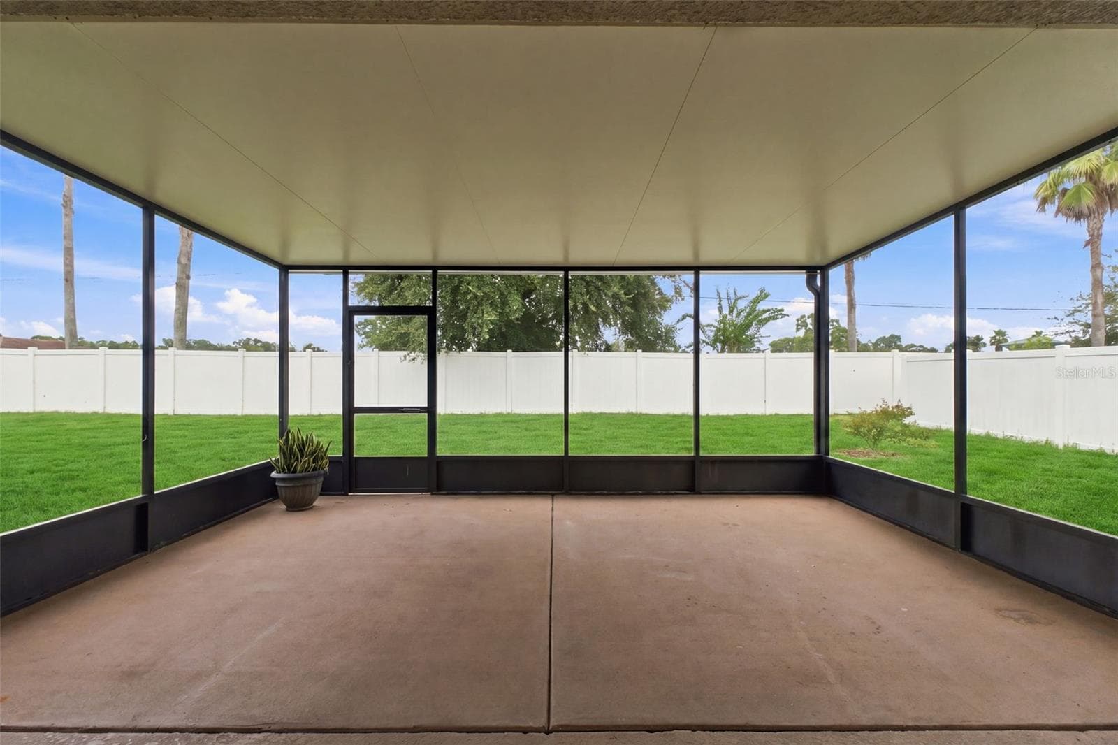 Screened Patio - 15850 DURANGO CIR, BROOKSVILLE